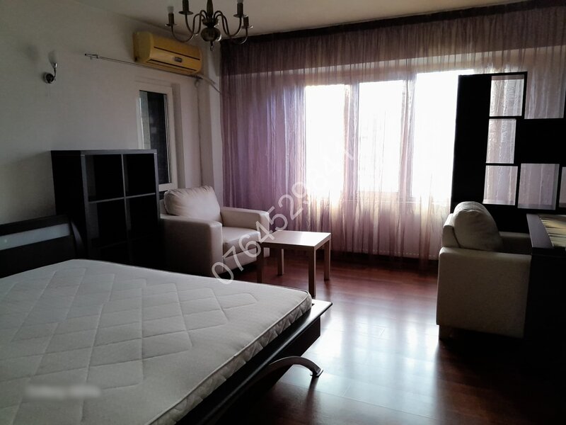 Unirii, Bd. Mircea Voda, la 5 min. metrou Timpuri Noi, 1.5 km Piata Unirii.