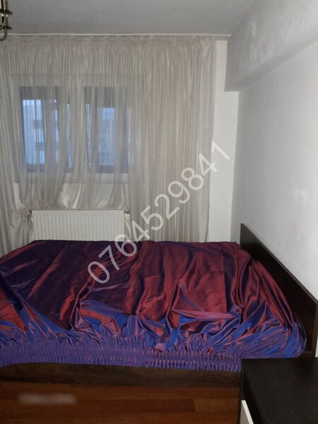 Unirii, Bd. Mircea Voda, la 5 min. metrou Timpuri Noi, 1.5 km Piata Unirii.