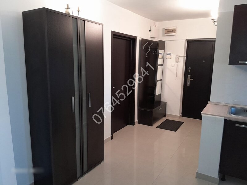 Unirii, Bd. Mircea Voda, la 5 min. metrou Timpuri Noi, 1.5 km Piata Unirii.