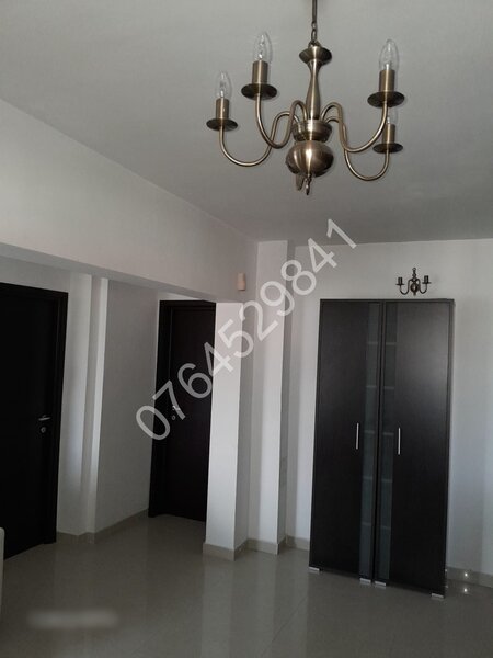 Unirii, Bd. Mircea Voda, la 5 min. metrou Timpuri Noi, 1.5 km Piata Unirii.