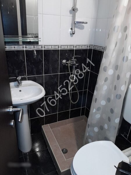 Unirii, Bd. Mircea Voda, la 5 min. metrou Timpuri Noi, 1.5 km Piata Unirii.